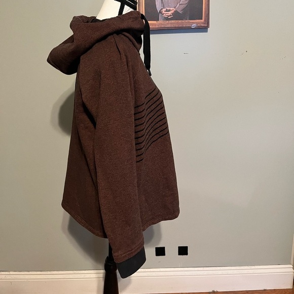 Under Armour threadborne maroon hoodie - Picture 2 of 8